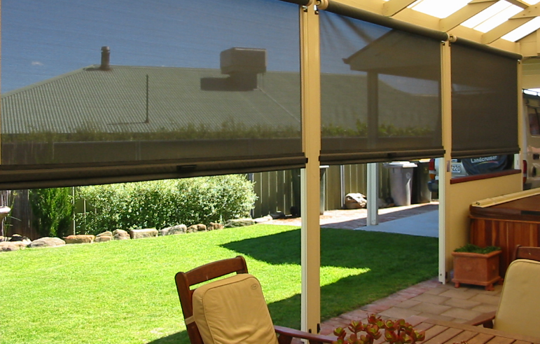 Открытые жалюзи и оттенки для беседки Pergola Patios