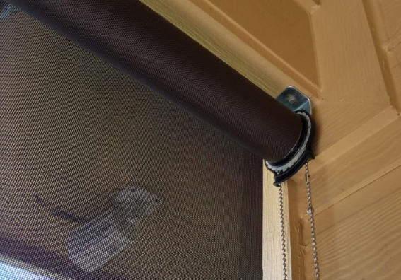 Blackout Roller Shades с боковыми дорожками 