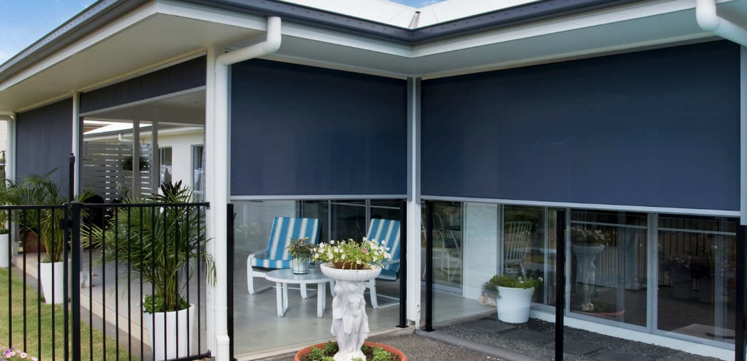 Мгновенная конфиденциальность и тень с нашими рулонными шторами для патио